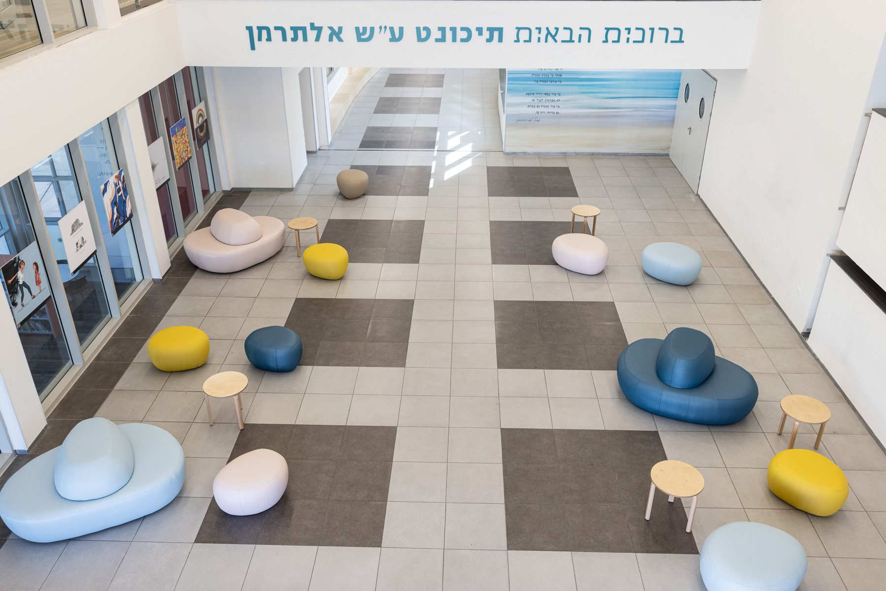 פופים-הייצור-מקומישולחן-CIRCLE-פחטרו.jpeg